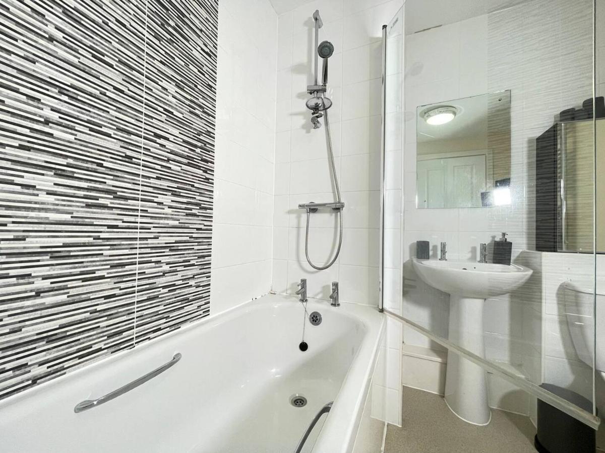 Chic Manchester Townhouse Near Old Trafford Екстериор снимка